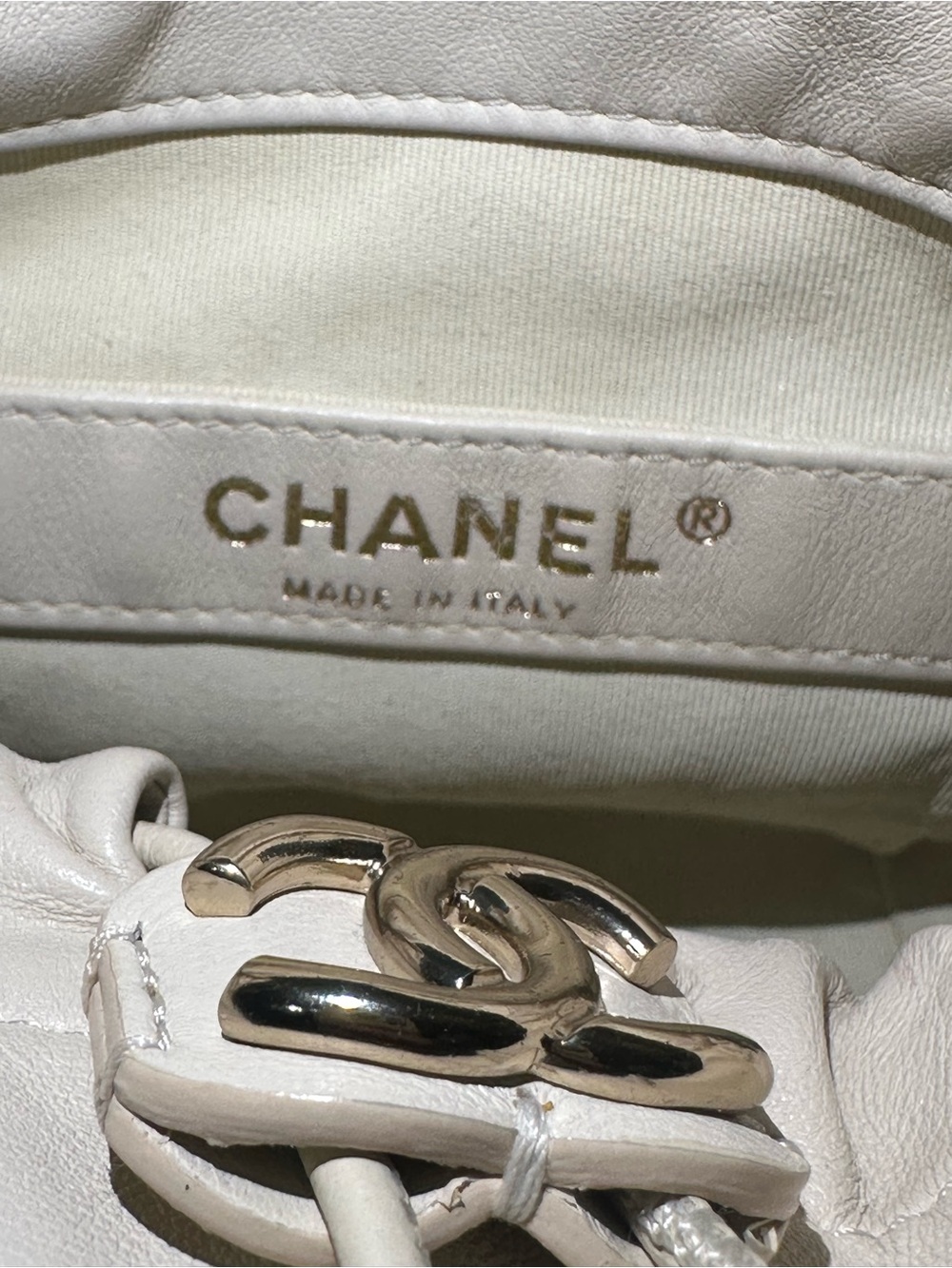 Chanel CC Bucket Bag Drawstring Cream Leather Gold Chain Crossbody | Authentic - Picture 8 of 9